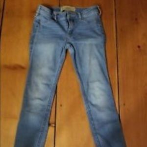 Hollister jean leggings low rise. Light wash